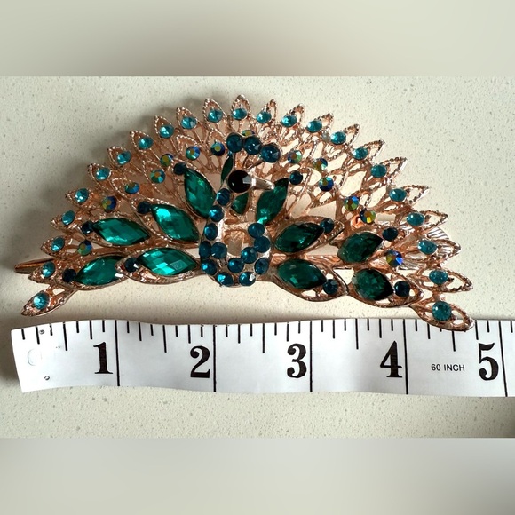 Peacock-Inspired Gemstone Hair Clip - Picture 4 of 5